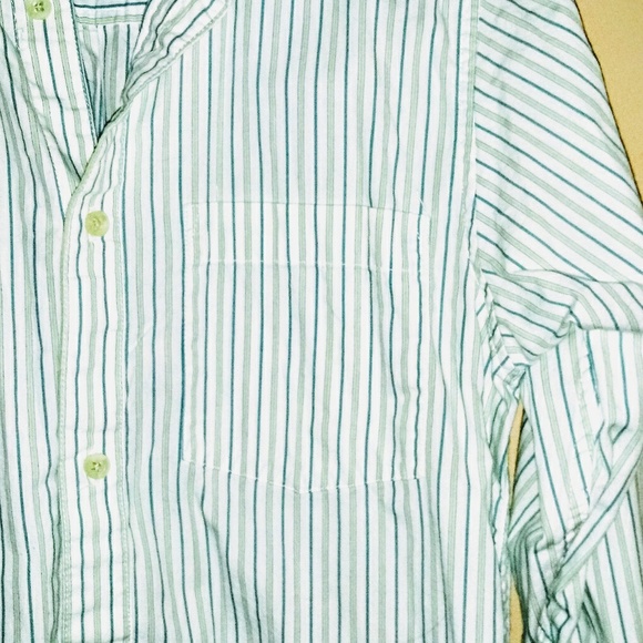 ☔Free w/purchase☔Urban Pipeline Up button down - Picture 3 of 4